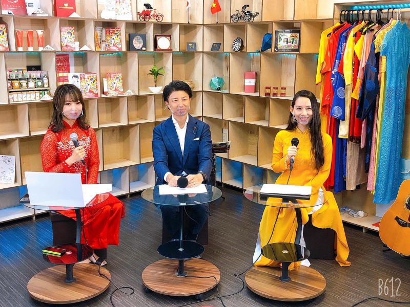 ベトナム大使館開催のベトナムフェスティバルに関する放送プログラムのMCを担当